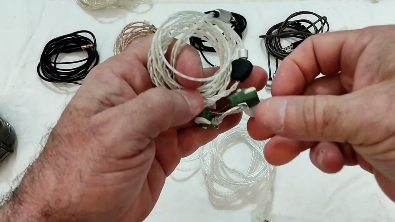 Thumbnail do vídeo KZ Ling Long - The Little Earphone that Could!!!