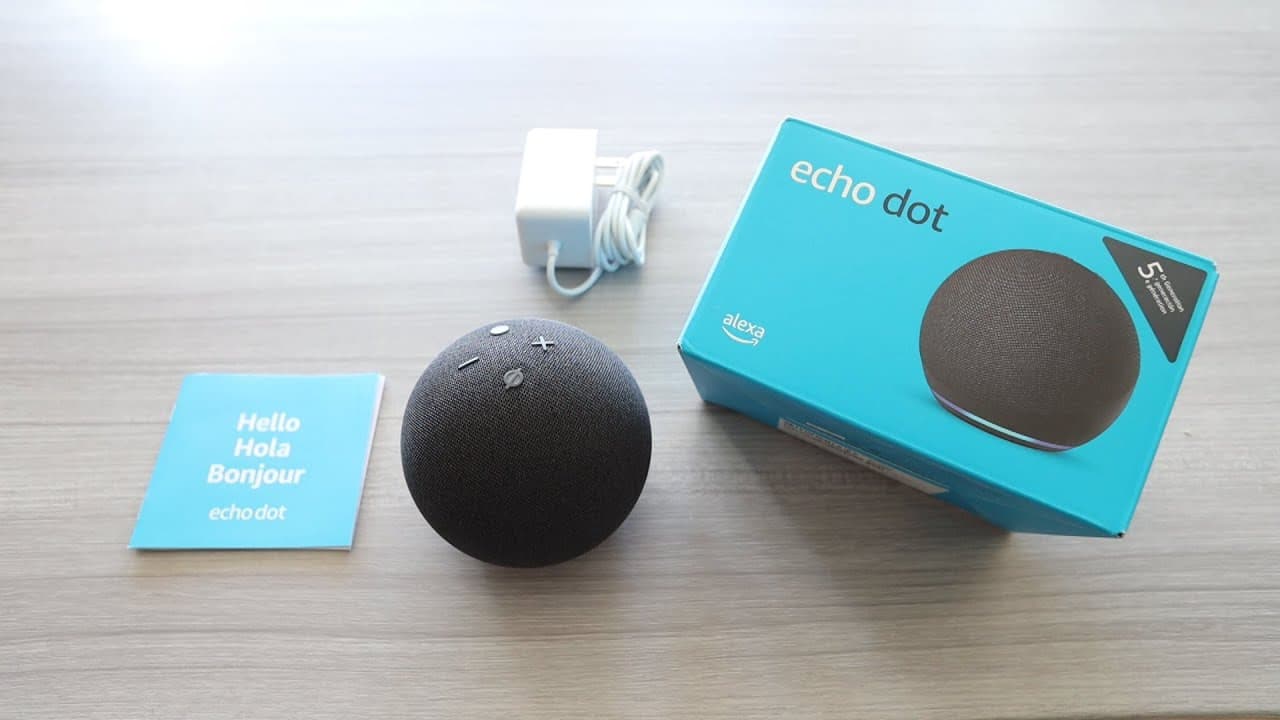 Thumbnail do vídeo Amazon Echo Dot 5 - What Can It Do?