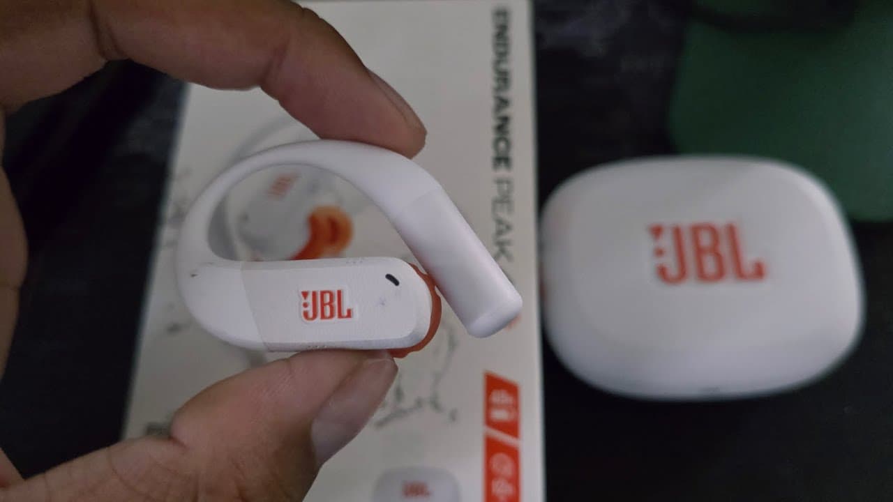 Thumbnail do vídeo JBL Endurance Peak 4 | Unboxing + Teste de Microfone | Vale a Pena?
