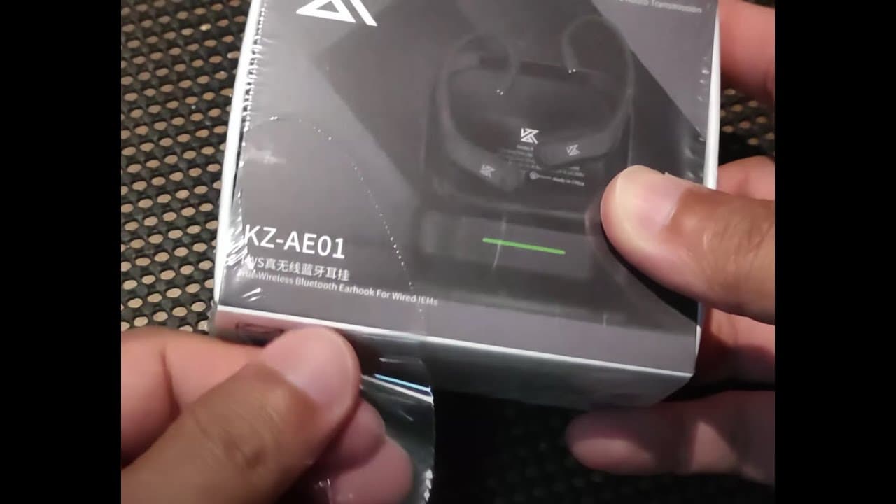 Thumbnail do vídeo KZ AE01 Wireless Earhook unboxing