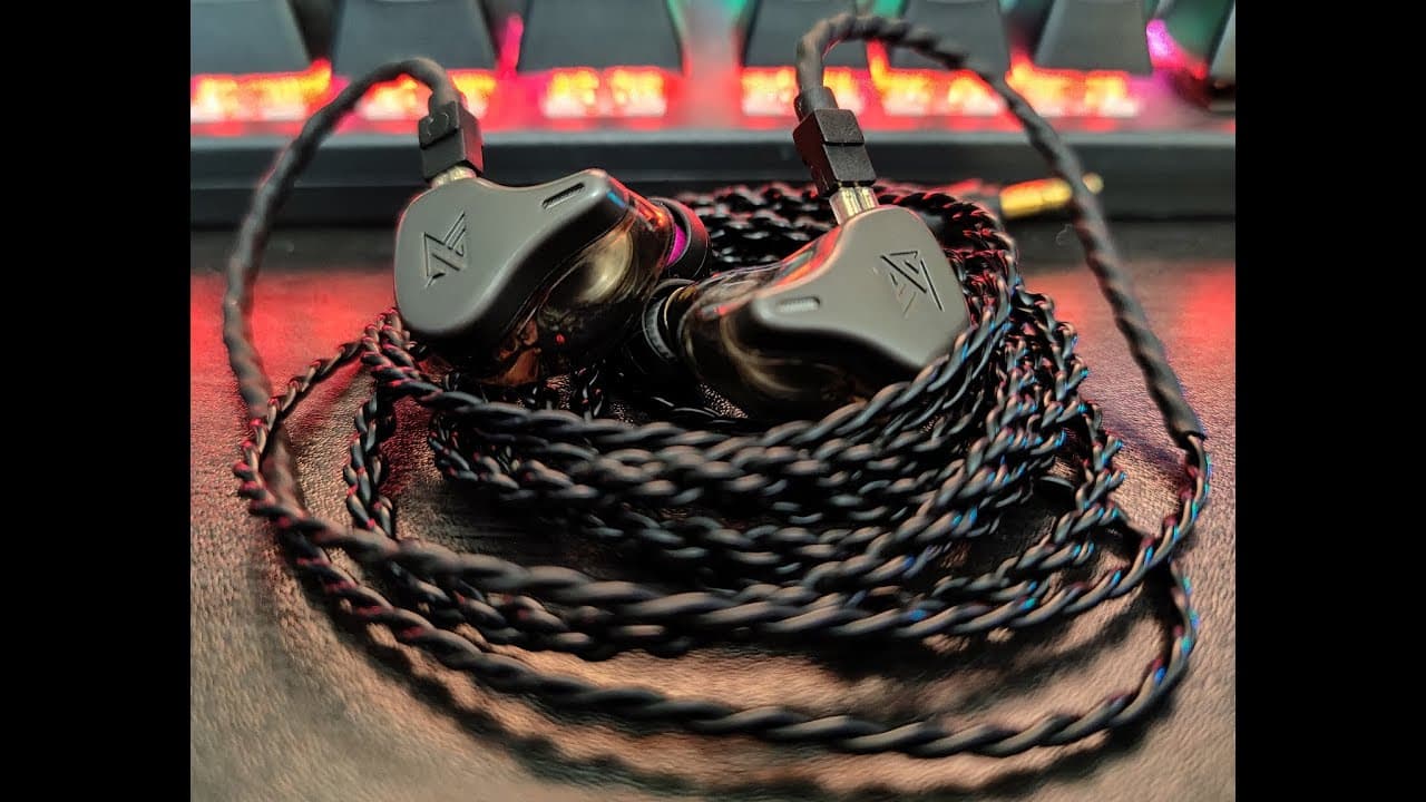 Thumbnail do vídeo KZ x HBB DQ6S Best Sounding KZ IEM!? Honest Audiophile Impressions