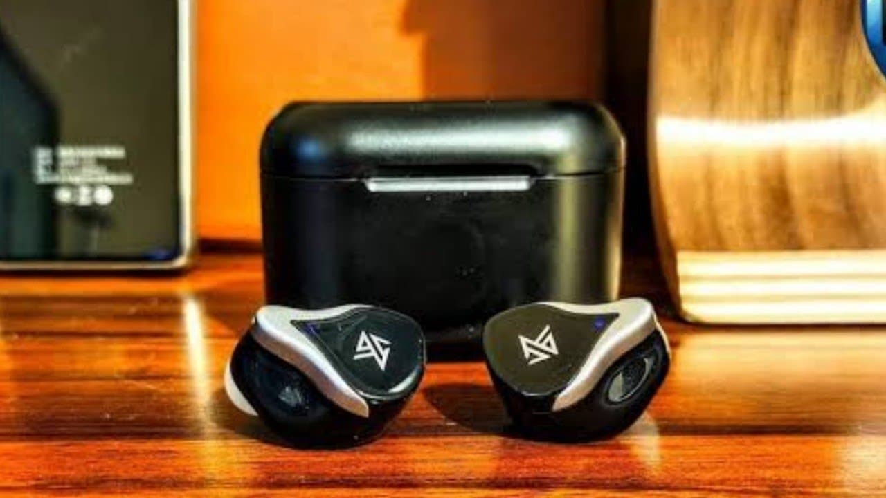 Thumbnail do vídeo KZ Z3 TWS Earbuds is a nice upgrade to the brand's previous wireless Earphones