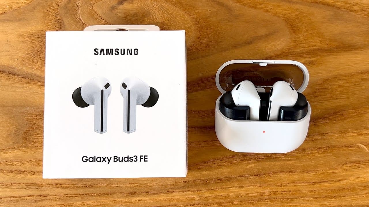 Thumbnail do vídeo Samsung Galaxy Buds3 FE Unboxing & First Impressions!