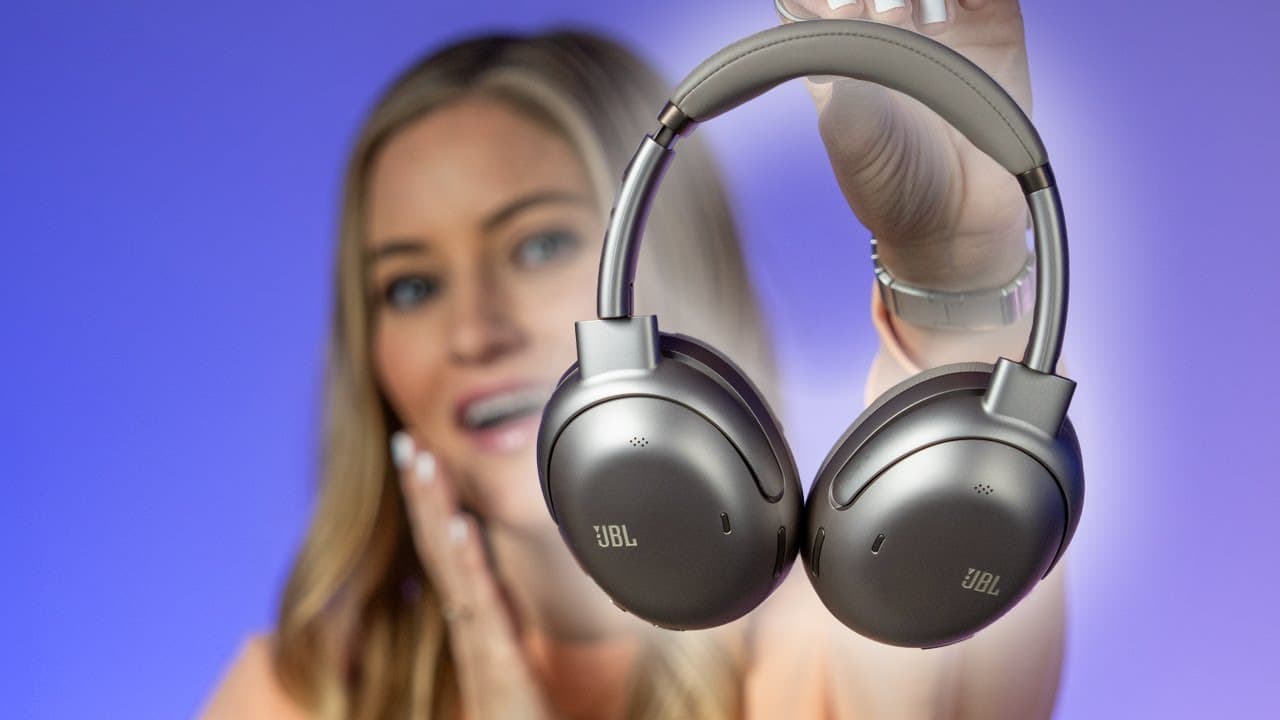 Thumbnail do vídeo Best New Headphones for Traveling?! JBL Tour ONE M3!