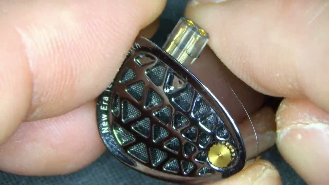 Thumbnail do vídeo KZ Zenith Review and Impressions