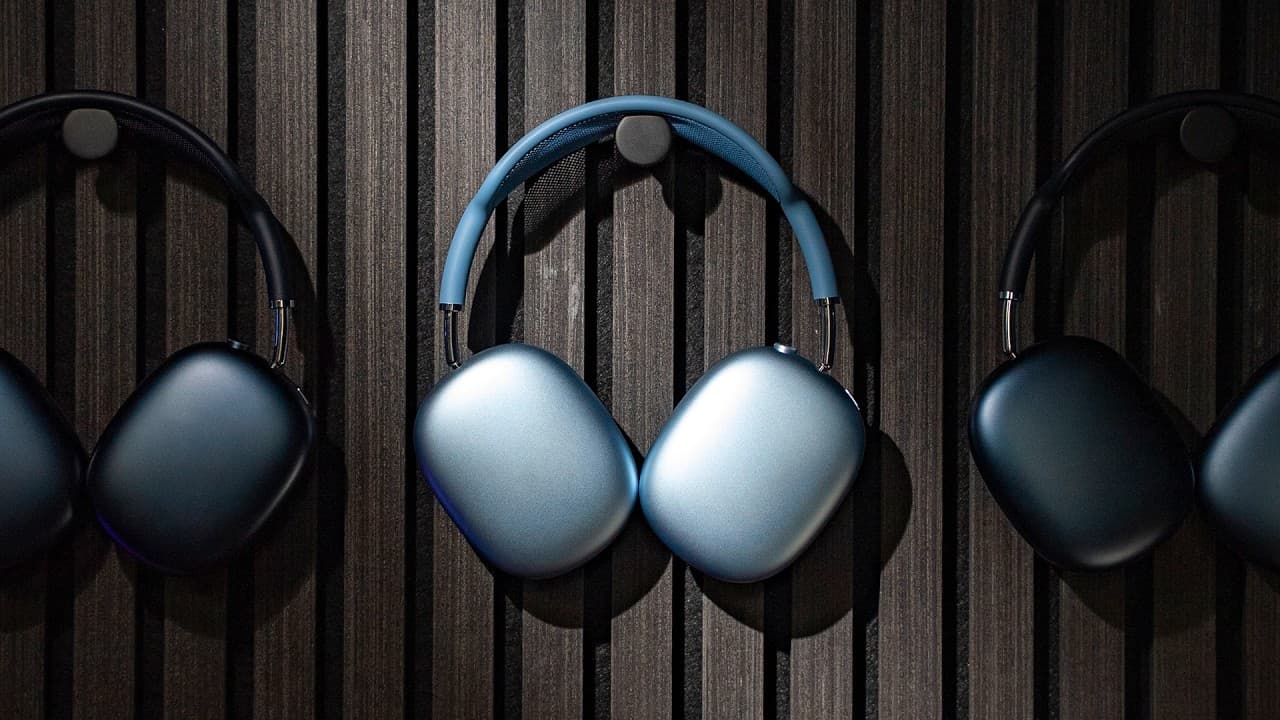 Thumbnail do vídeo Apple AirPods Max 2 review: What happened to "Think Different"?