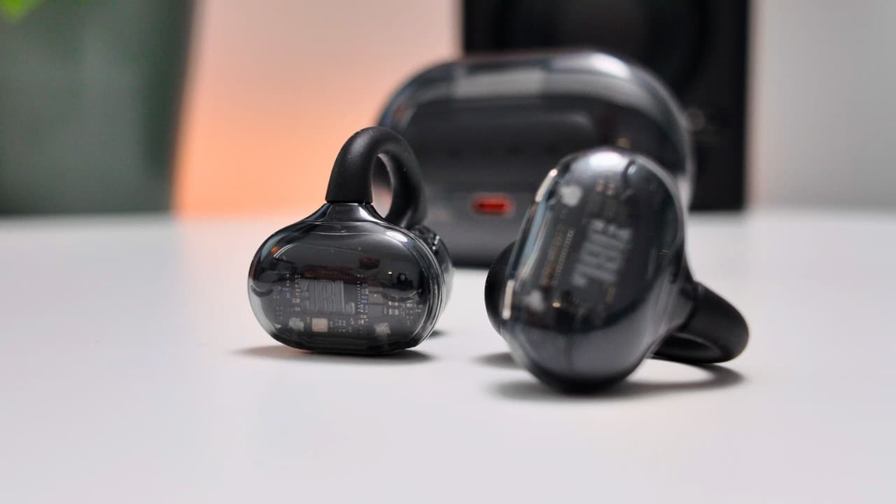 Thumbnail do vídeo JBL Soundgear Clips Unboxing | Not What I Expected