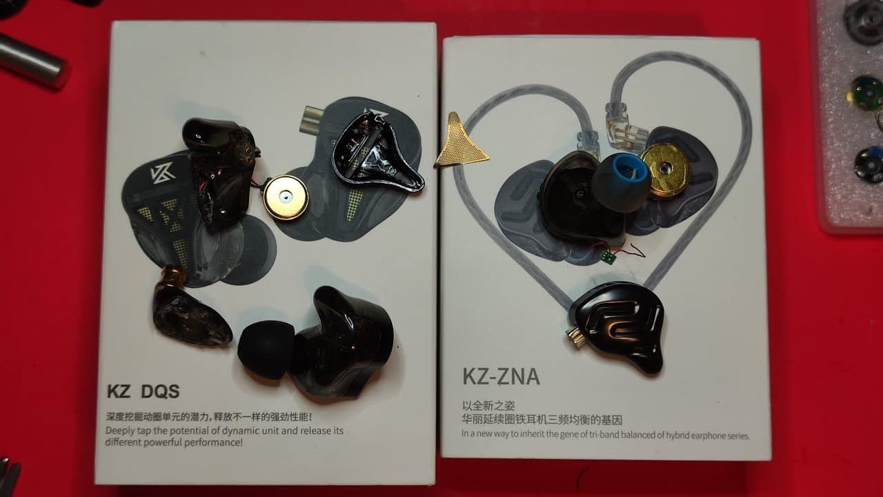 Thumbnail do vídeo What's inside? BASSHEAD ALERT! KZ ZNA and DQS mini review and Teardown