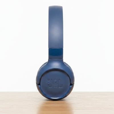 JBL Tune 520BT: side