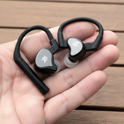 KZ E10: in_hand
