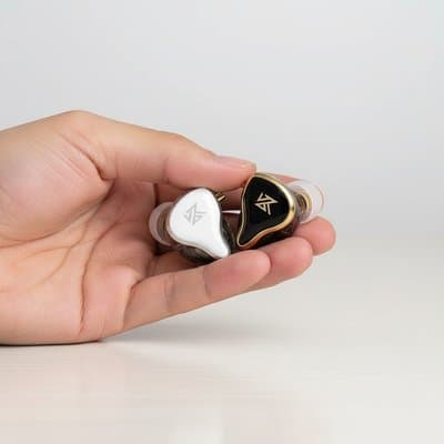 KZ ZAS: in_hand