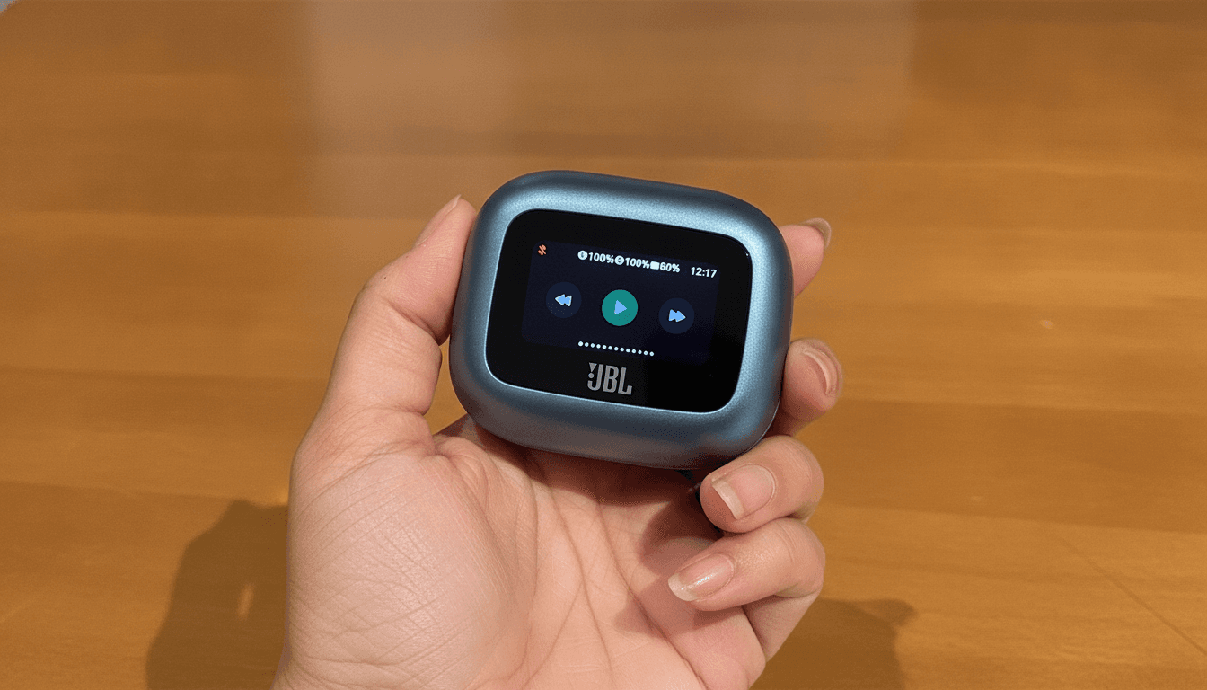JBL Live Beam 3: in_hand